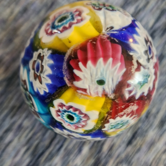 Floral Paperweight - Picture 3 of 5